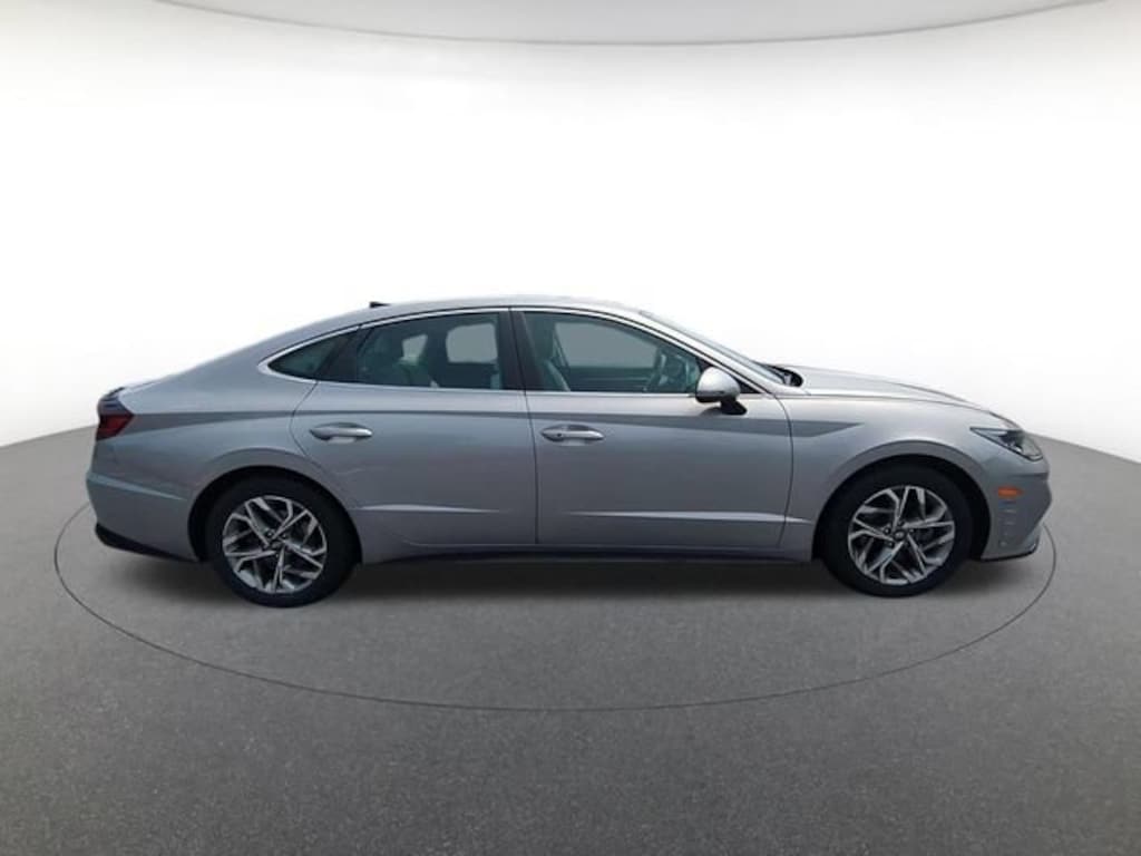 Used 2023 Hyundai Sonata SEL Sedan