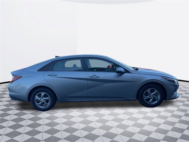 2022 Hyundai Elantra SE photo 4