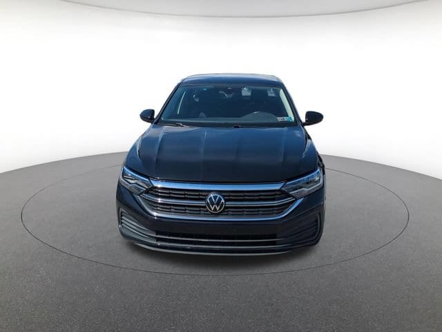 3VW7M7BU8RM003702