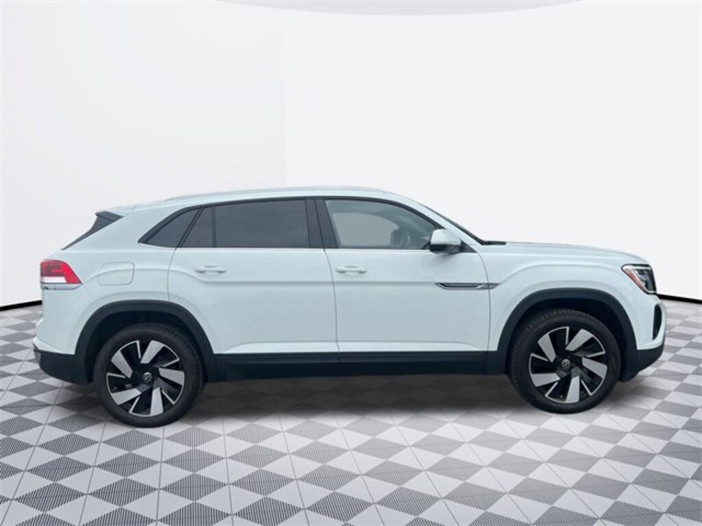 Used 2024 Volkswagen Atlas Cross Sport 2.0T SE w/Technology Sport Utility