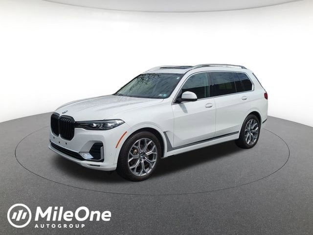 2022 BMW X7 xDrive40i's photo