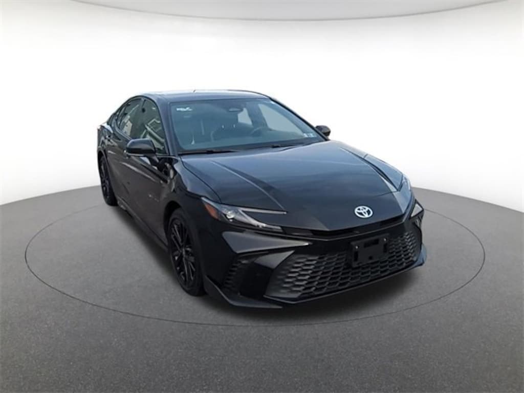 Used 2025 Toyota Camry SE Sedan