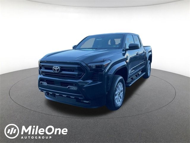 2025 Toyota Tacoma SR5's photo