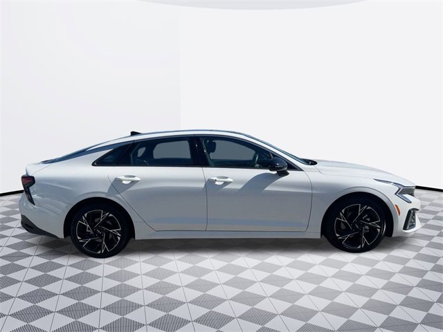 2025 Kia K5 GT-Line photo 4