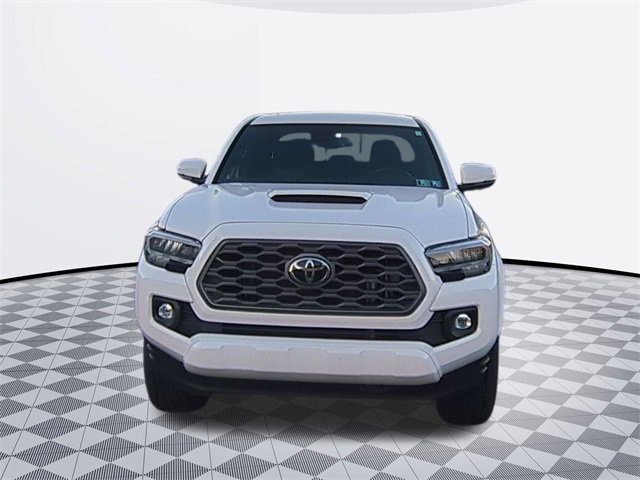 2023 Toyota Tacoma TRD Sport photo 2