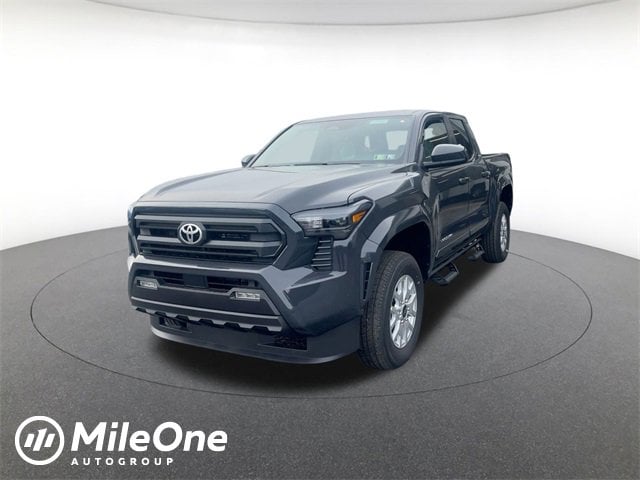 2025 Toyota Tacoma SR5's photo
