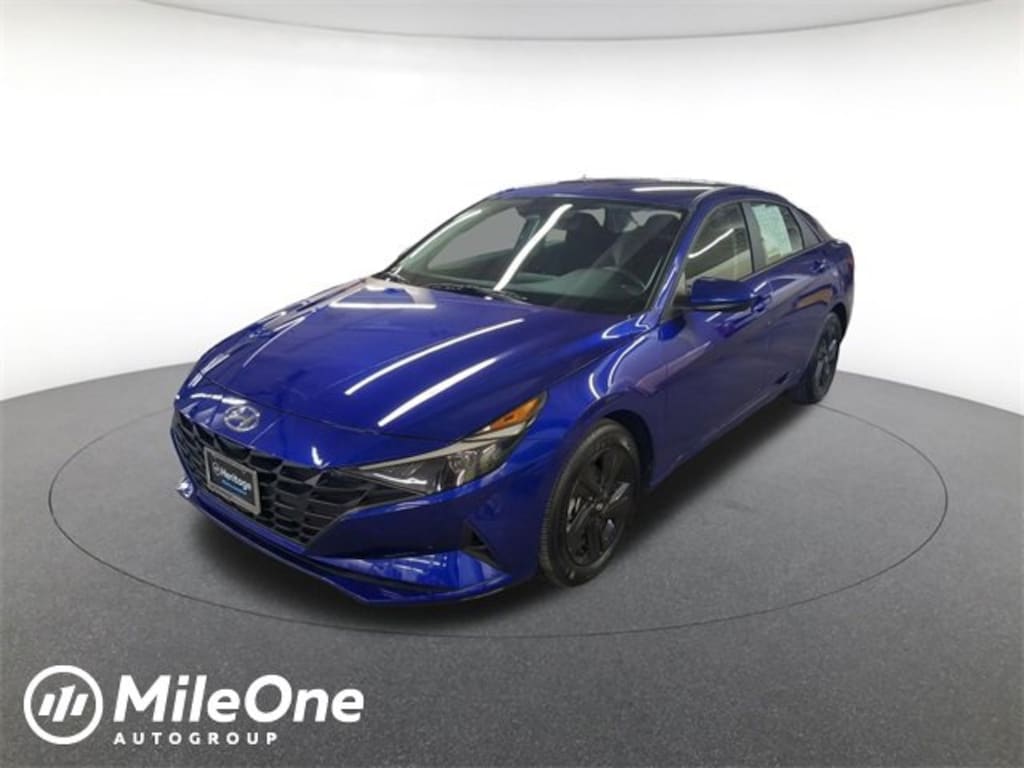 Used 2022 Hyundai Elantra Hybrid Blue Sedan