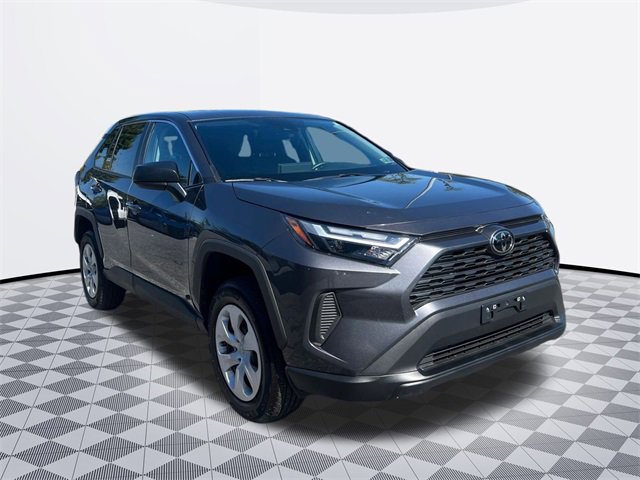 2024 Toyota RAV4 LE photo 3