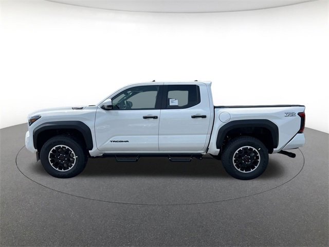 2025 Toyota Tacoma TRD Off-Road photo 2