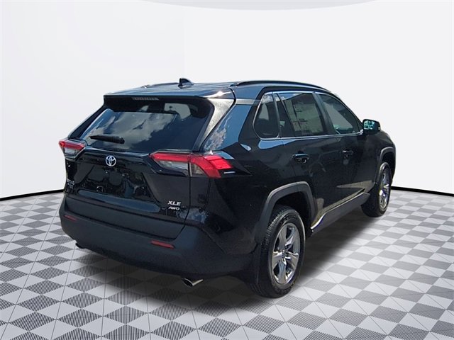 2025 Toyota RAV4 XLE photo 4