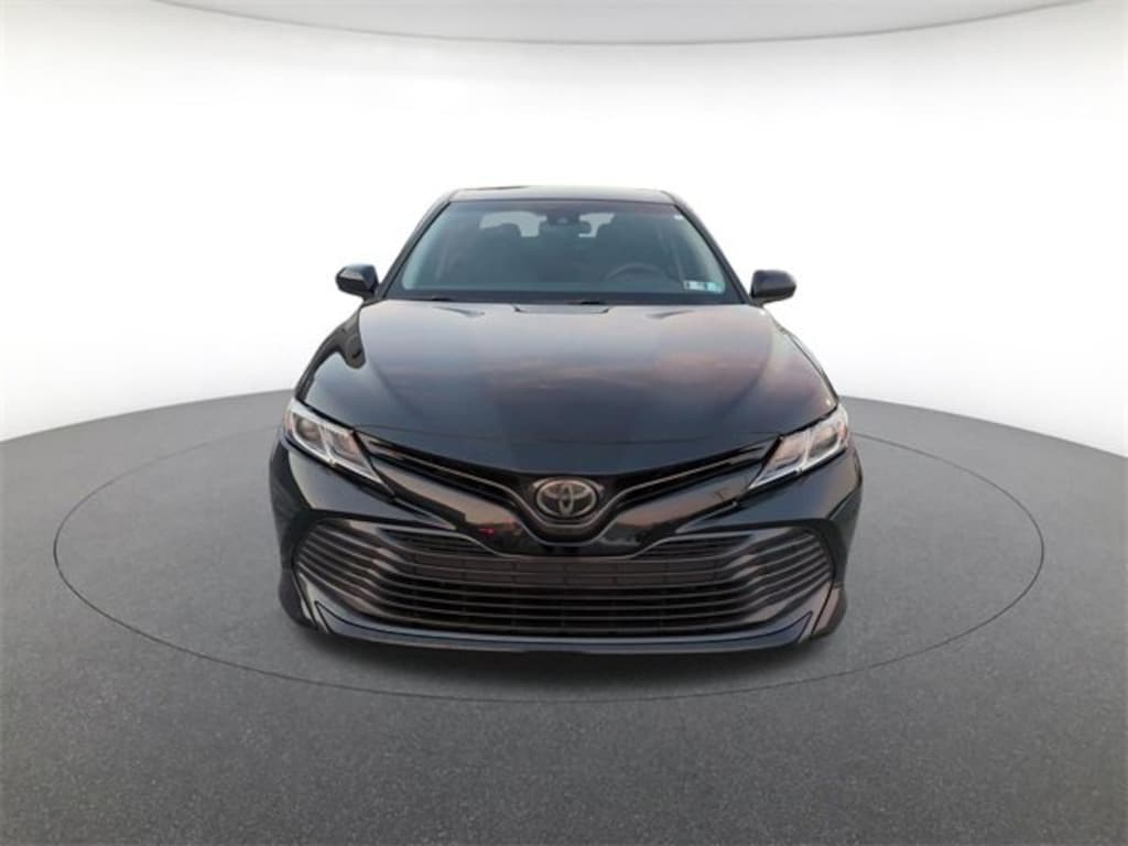 Used 2018 Toyota Camry LE Sedan
