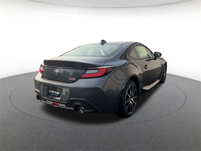 2025 Toyota GR86 photo 4