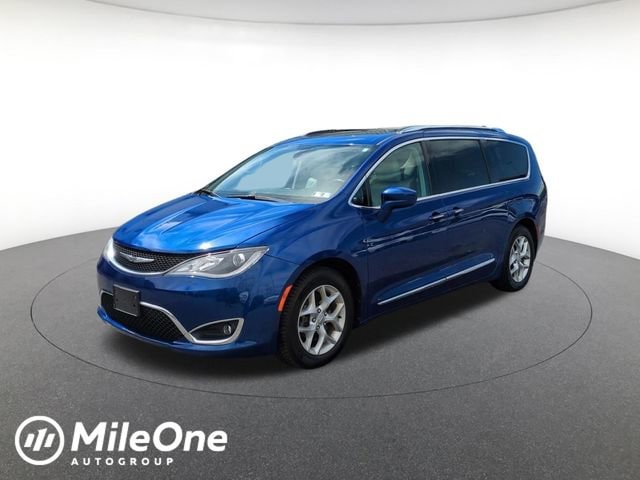 2019 Chrysler Pacifica Touring L Plus's photo