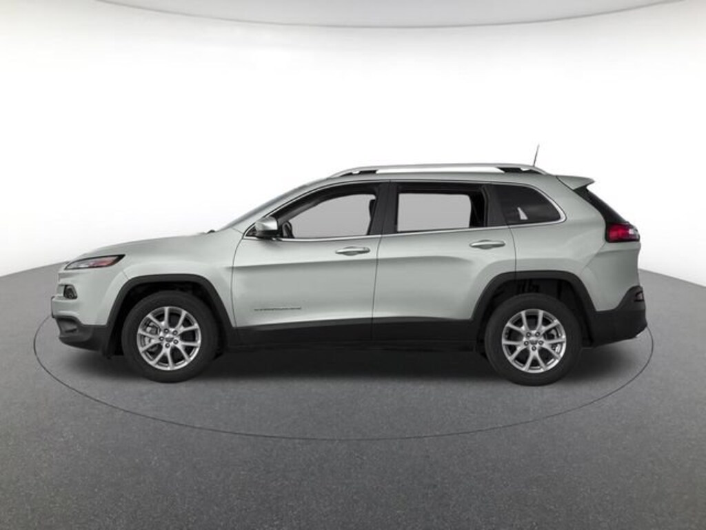 Used 2017 Jeep Cherokee Latitude Sport Utility