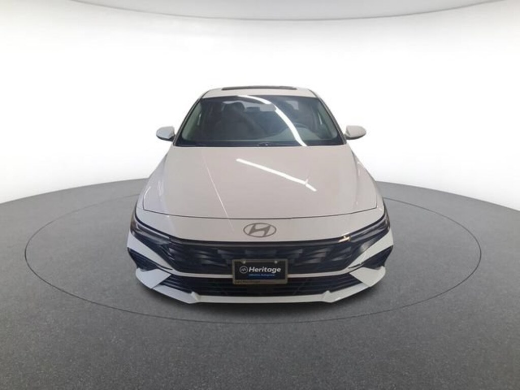 Used 2025 Hyundai Elantra SEL Convenience Sedan