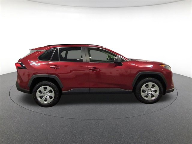 2019 Toyota RAV4 LE photo 4