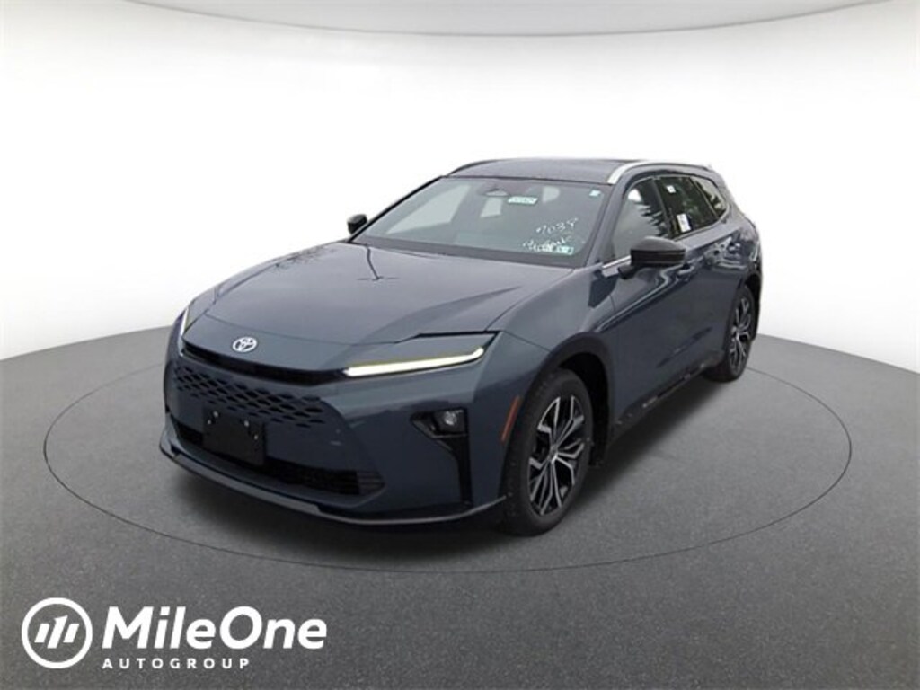 New 2025 Toyota Crown Signia XLE SUV