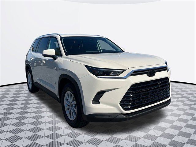 2024 Toyota Highlander Hybrid XLE photo 3