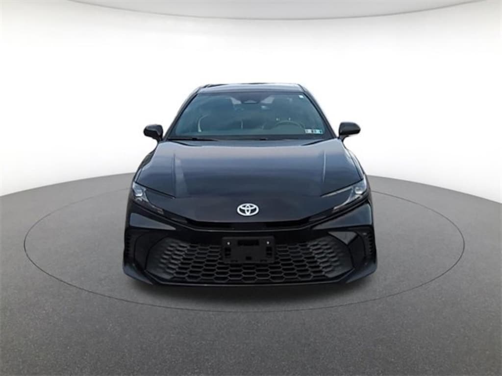 Used 2025 Toyota Camry SE Sedan