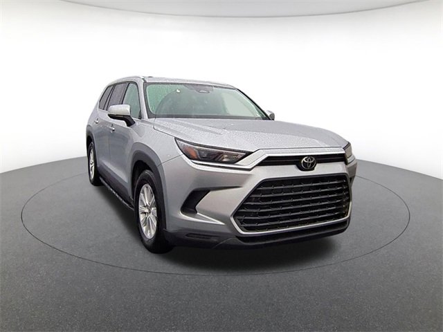 2025 Toyota Grand Highlander XLE photo 3