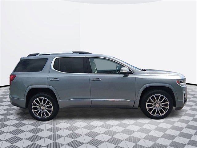 2023 Gmc Acadia Denali photo 3