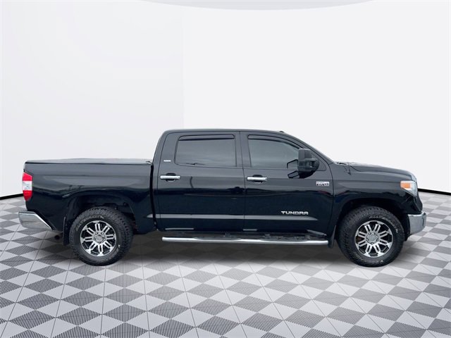 2016 Toyota Tundra SR5 photo 2