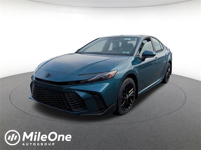 2026 Toyota Camry SE's photo