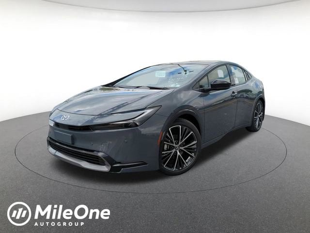 2026 Toyota Prius XLE FWD's photo