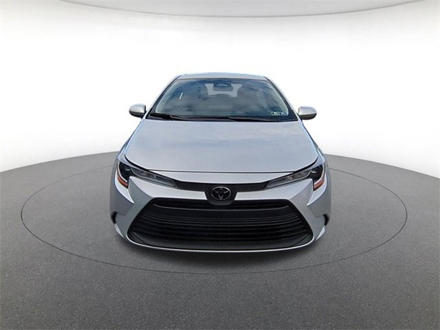 Used 2025 Toyota Corolla LE with VIN 5YFB4MDE0SP296110 for sale in Kansas City