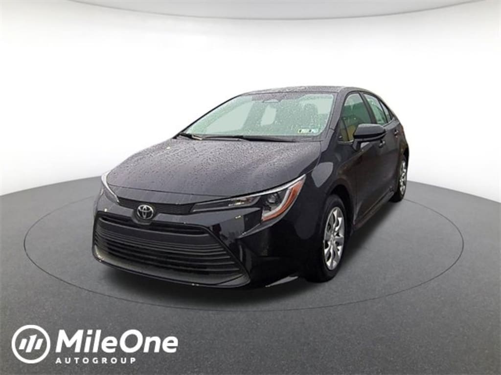 Used 2025 Toyota Corolla LE Sedan