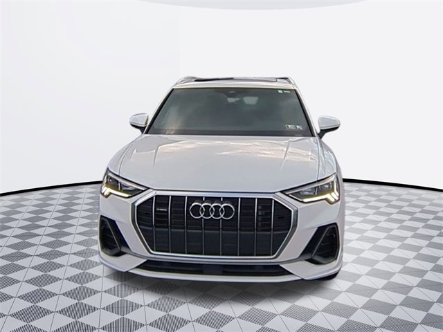 2023 Audi Q3 S line Premium photo 2
