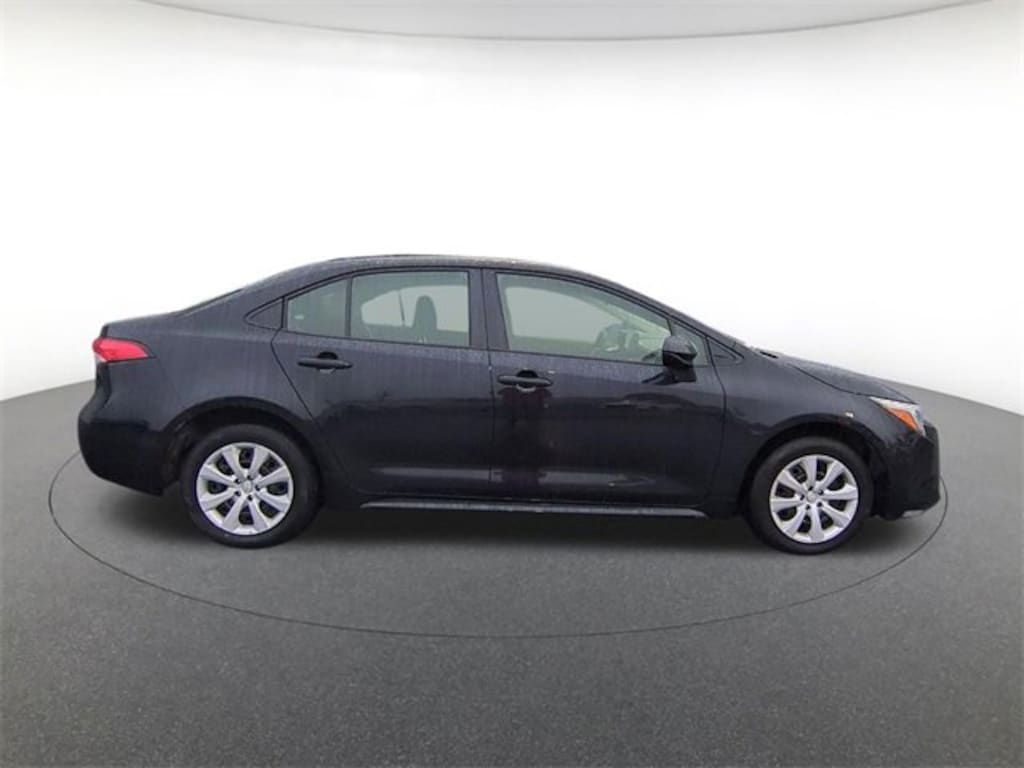 Used 2025 Toyota Corolla Hybrid LE Sedan