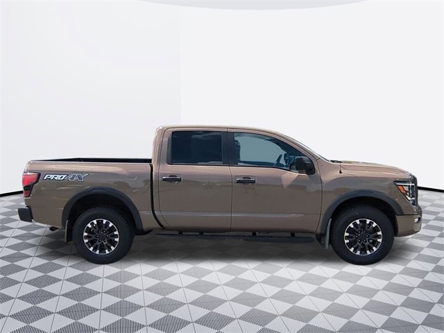2021 Nissan Titan PRO-4X photo 4