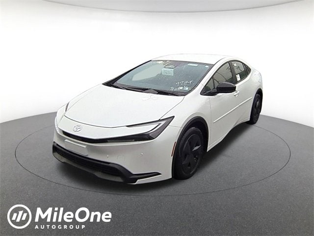 2026 Toyota Prius LE's photo