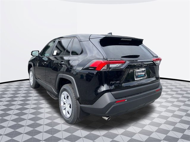 2025 Toyota RAV4 LE photo 3