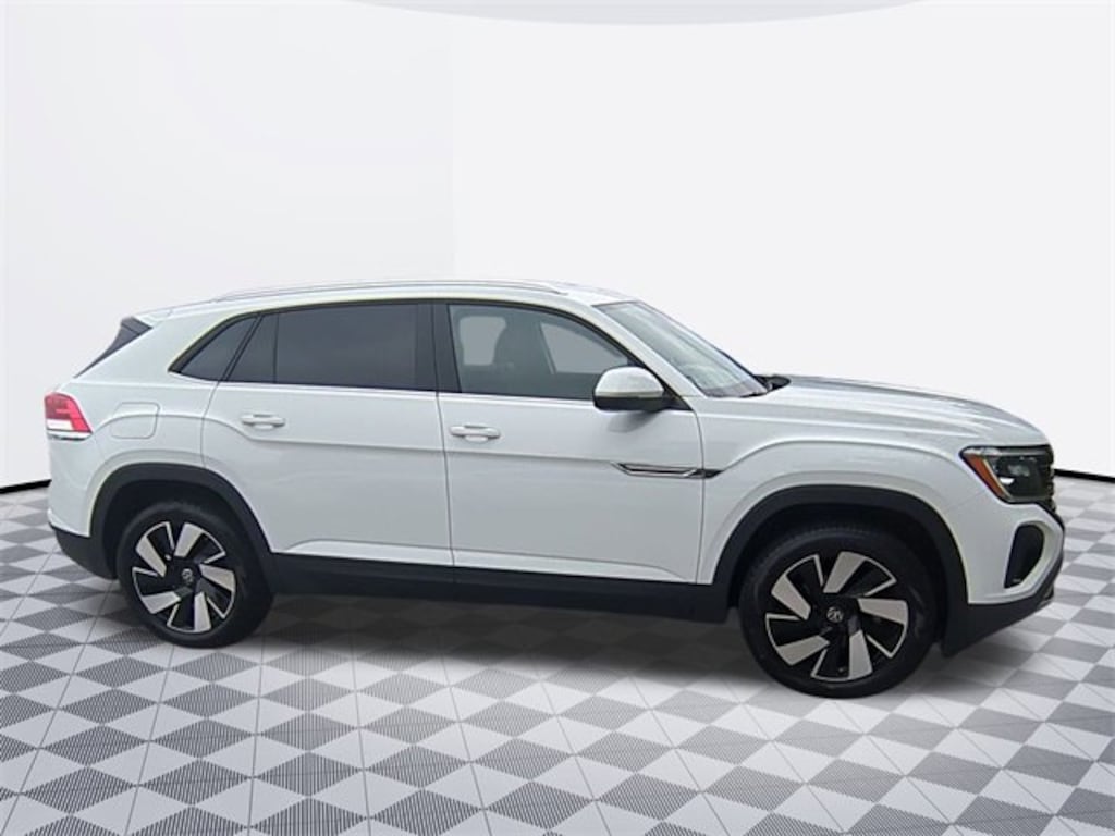 Used 2024 Volkswagen Atlas Cross Sport 2.0T SE w/Technology Sport Utility