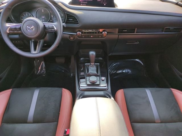 2025 Mazda CX-30 Carbon Turbo - Photo 13