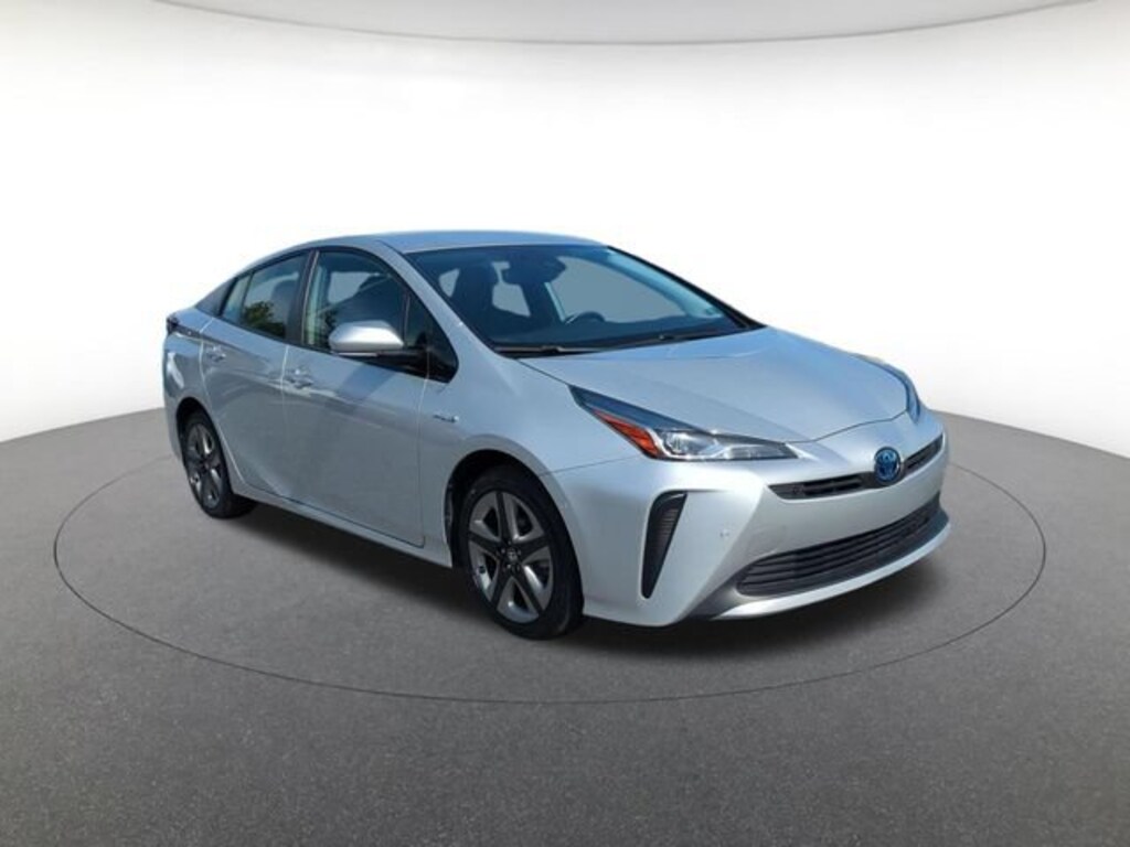 Used 2020 Toyota Prius XLE Hatchback