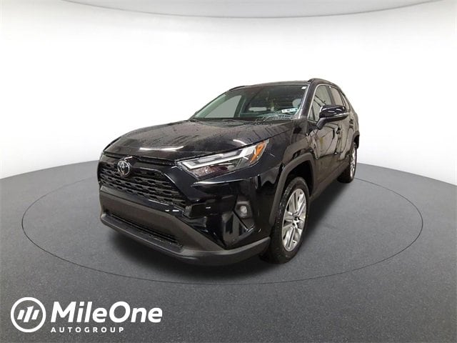 2025 Toyota RAV4 XLE Premium's photo
