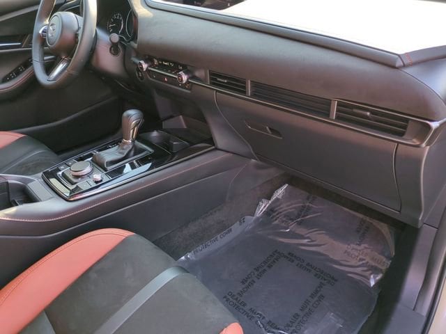 2025 Mazda CX-30 Carbon Turbo - Photo 19