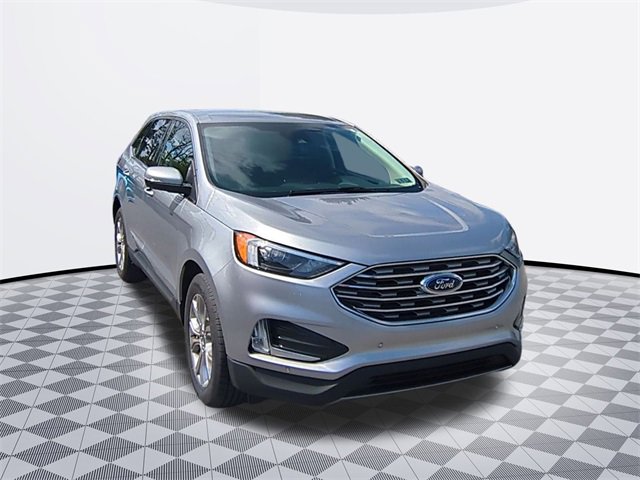 2022 Ford Edge Titanium photo 3