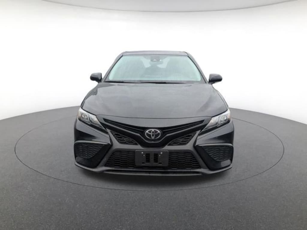 Used 2023 Toyota Camry SE Sedan