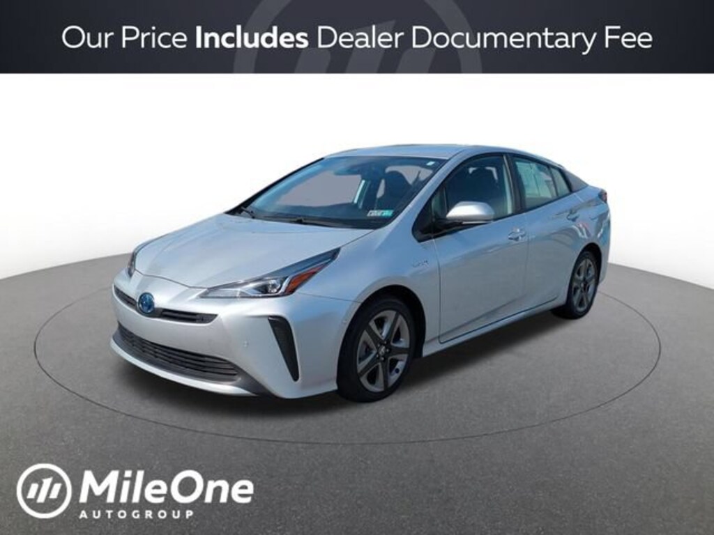 Used 2020 Toyota Prius XLE Hatchback