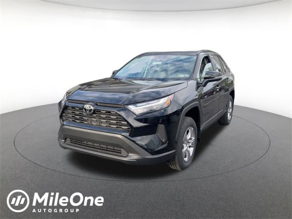 New 2025 Toyota RAV4 XLE SUV