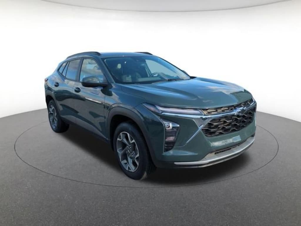 Used 2025 Chevrolet Trax LT Sport Utility