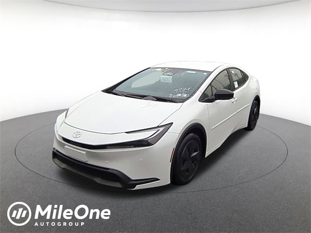 2026 Toyota Prius LE's photo