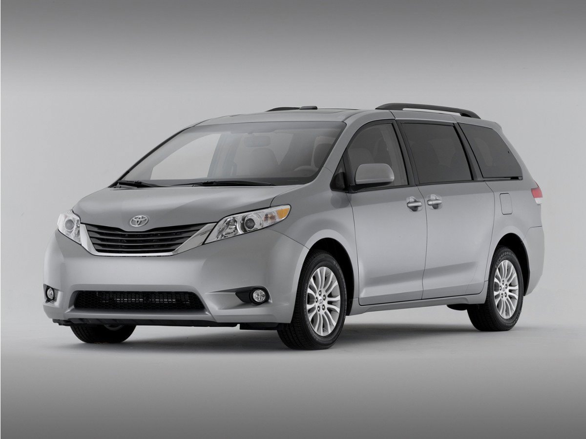 2012 Toyota Sienna's photo
