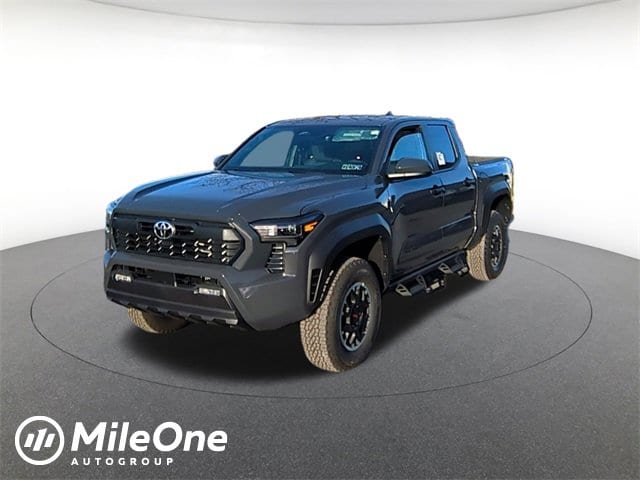 2025 Toyota Tacoma SR5's photo