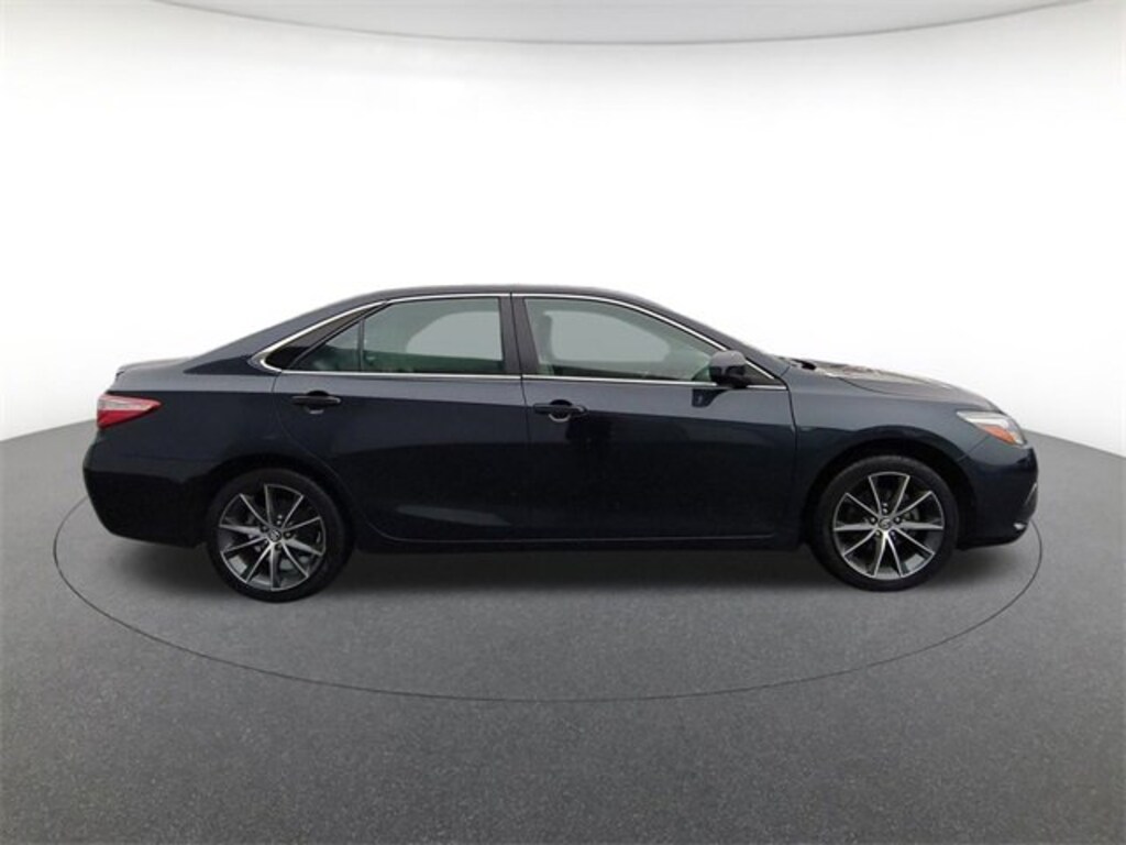 Used 2017 Toyota Camry XSE Sedan