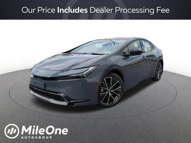 2026 Toyota Prius XLE FWD's photo